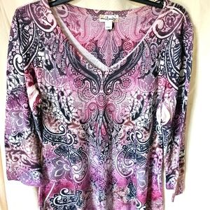 Beautiful womens printed long sleeve top/blouse